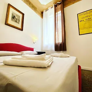 Couette-café Al Teatro Reggio de Calabre
